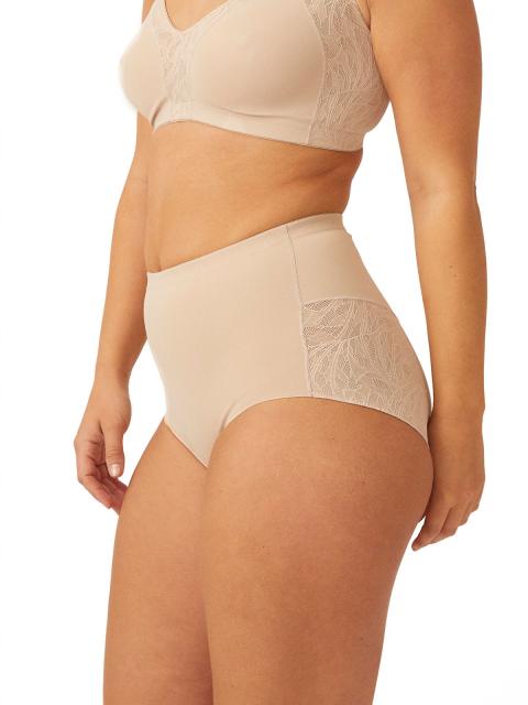 Стягащи бикини с дантелена задна част NATURANA 4690