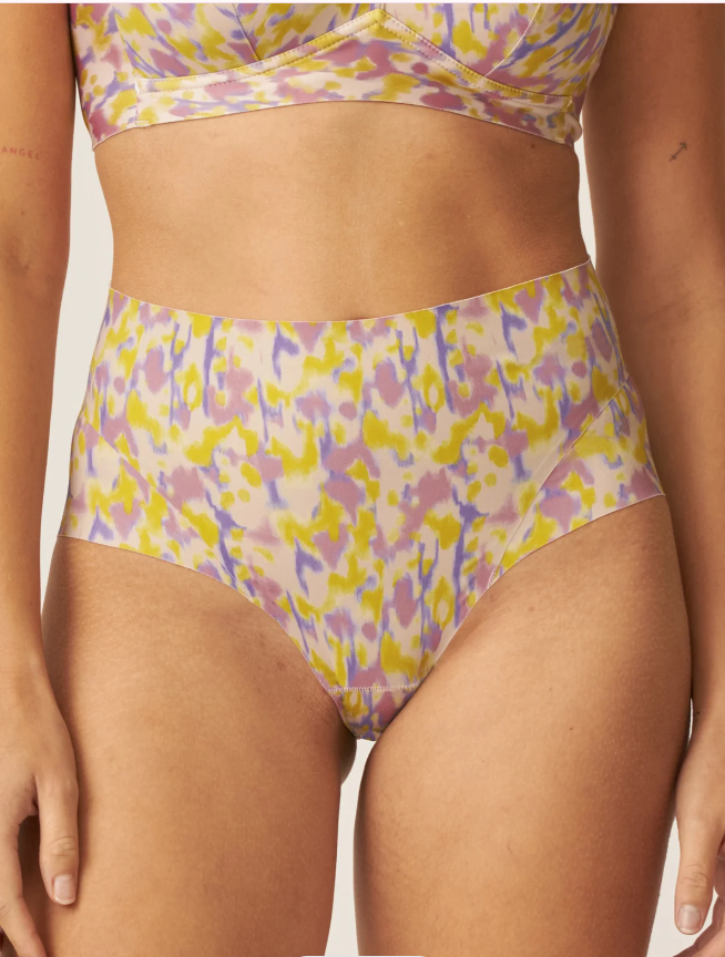 Дълбоки лазерно рязани бикини NATURANA 4832