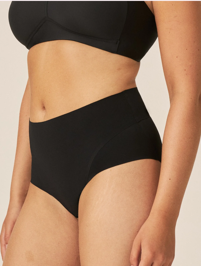 Дълбоки лазерно рязани бикини NATURANA 4832