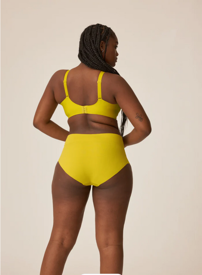 Дълбоки лазерно рязани бикини NATURANA 4832