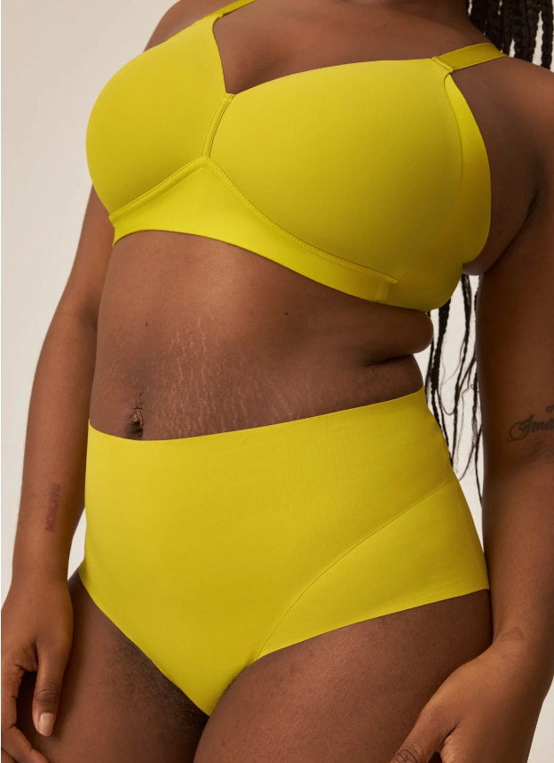 Дълбоки лазерно рязани бикини NATURANA 4832