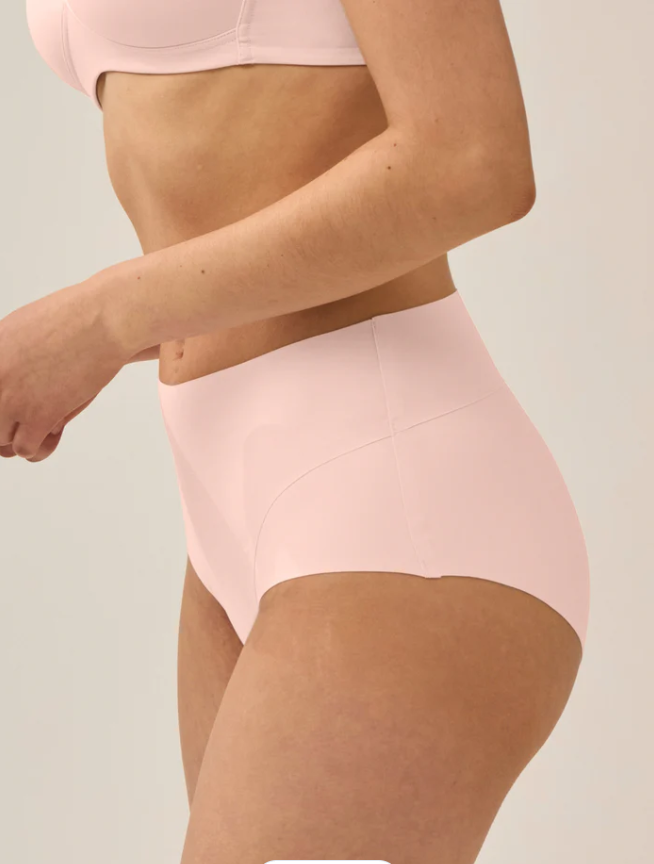 Дълбоки лазерно рязани бикини NATURANA 4832