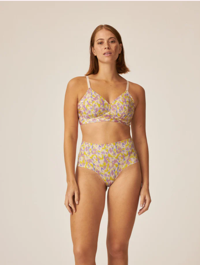Дълбоки лазерно рязани бикини NATURANA 4832