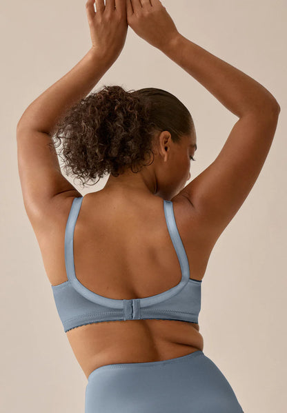 Сутиен с меки чаши без банели NATURANA 5063 - сиво