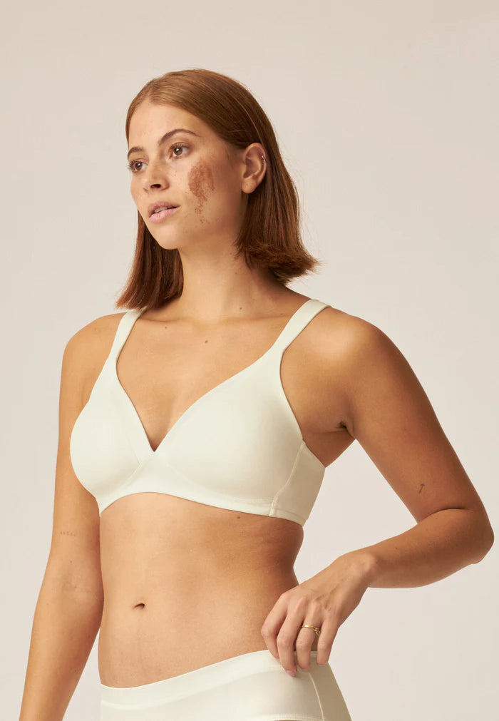 Сутиен с оформени чаши без банели NATURANA 5119 - екрю