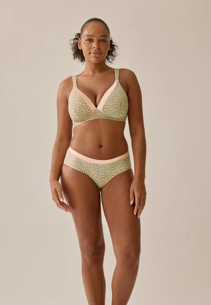 Сутиен с оформени чаши без банели NATURANA 5119 - Резида