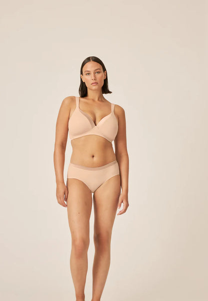 Сутиен с оформени чаши без банели NATURANA 5119 - телесен