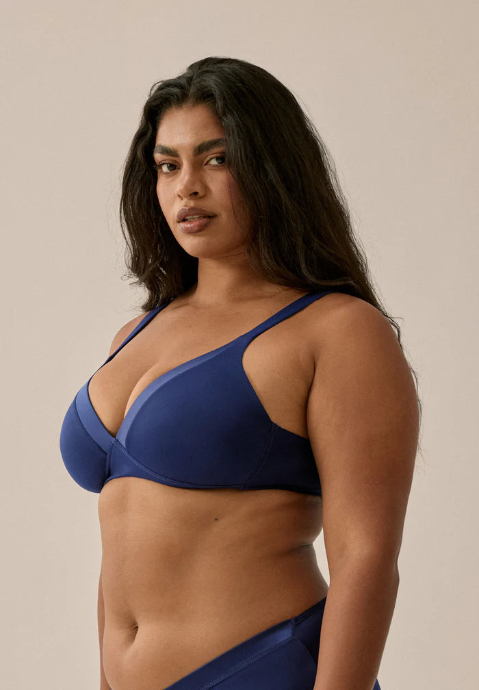 Сутиен с оформени чаши без банели NATURANA 5119 - тъмносин