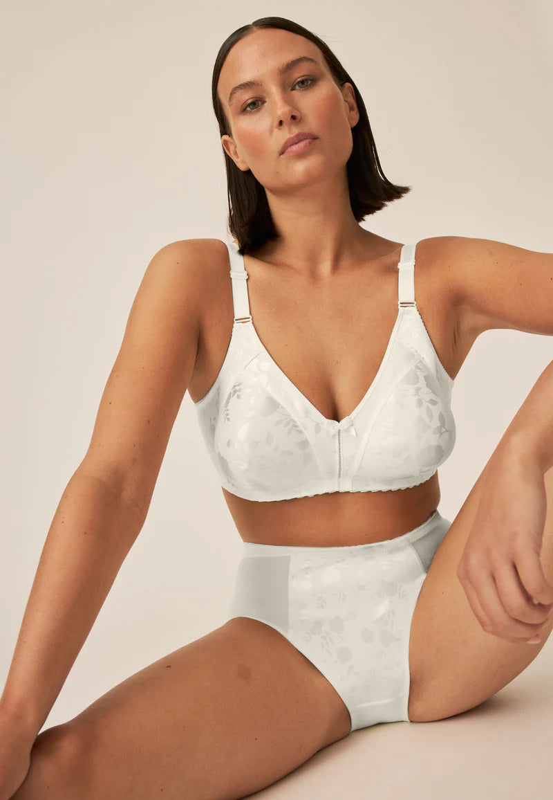 Сутиен с меки чаши без банели NATURANA 5363 - екрю