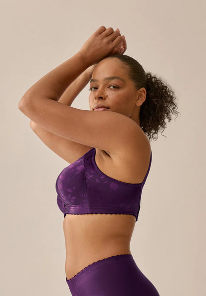 Сутиен с меки чаши без банели NATURANA 5363 - лилаво