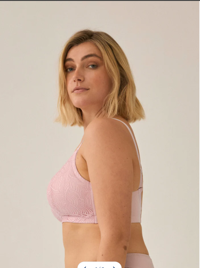 Дантелен сутиен без банели с оформена чаша NATURANA 5674