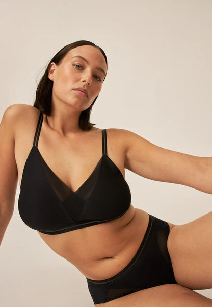 Сутиен с меки чаши без банели NATURANA 5658 - черно