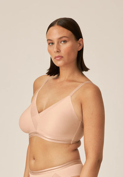 Сутиен с меки чаши без банели NATURANA 5658 - телесен