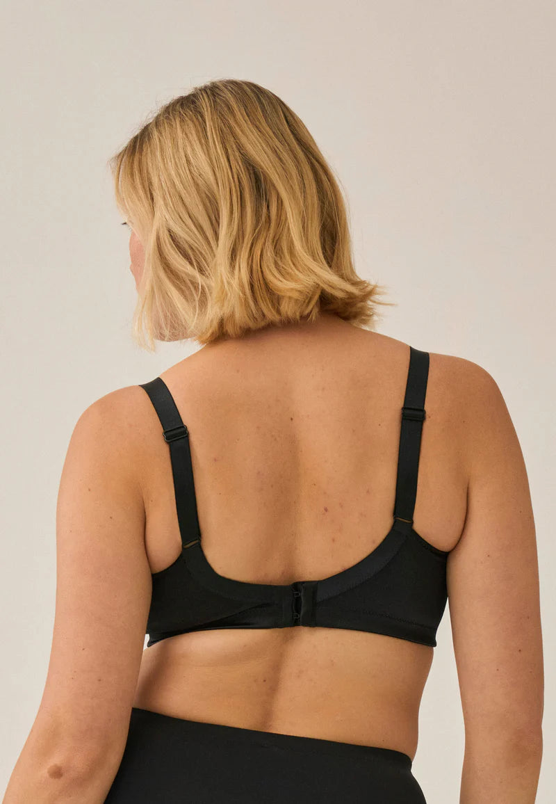 Сутиен с меки чаши без банели NATURANA 5662 - черно