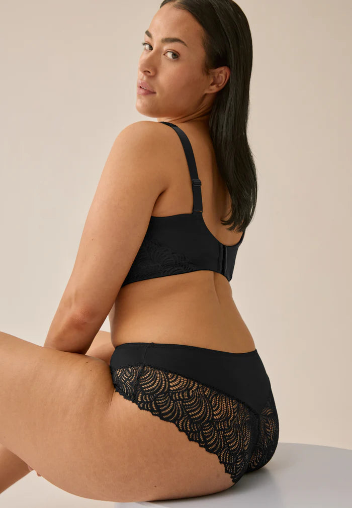 Сутиен с оформени чаши без банели NATURANA 5675 - черно