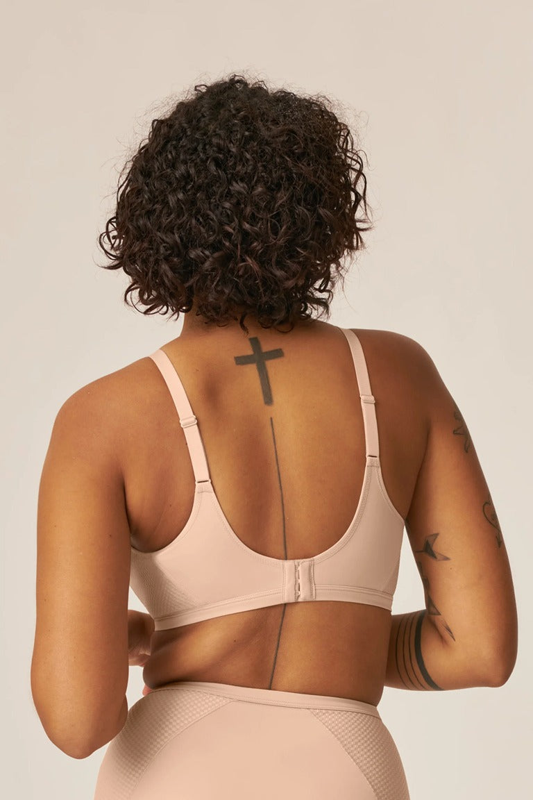 Сутиен с меки чаши без банели NATURANA 5679