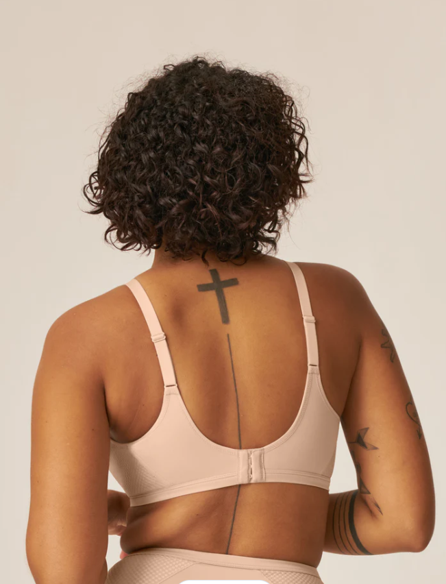 Сутиен с меки чаши без банели NATURANA 5679