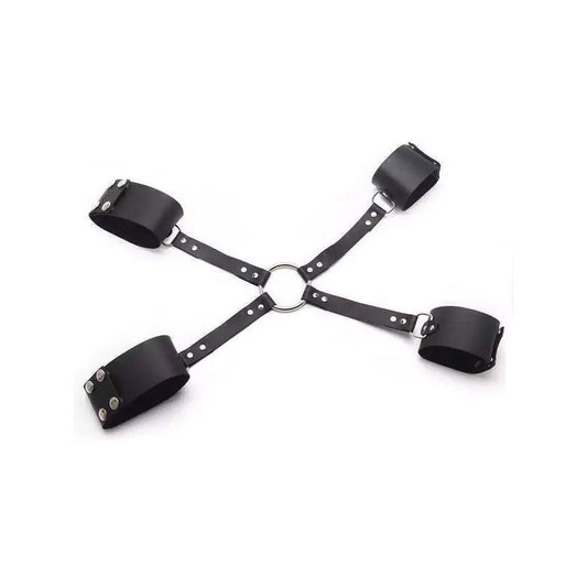 Черен харнес с белезници от еко кожа LT-6020