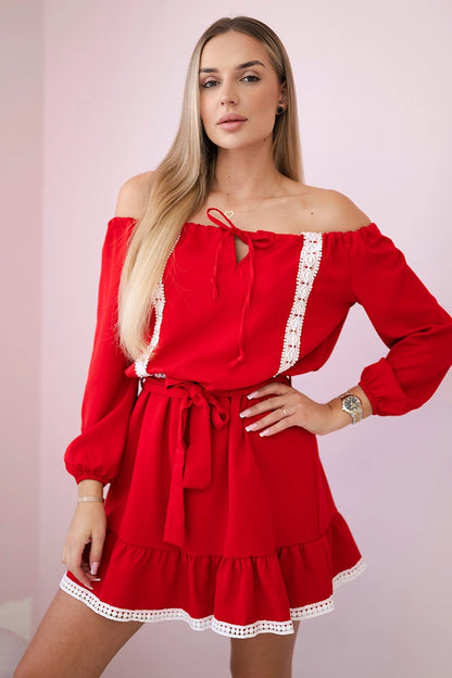 Рокля с открити рамене и дантелена украса 66046