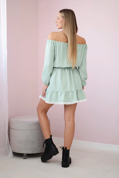 Рокля с открити рамене и дантелена украса 66046