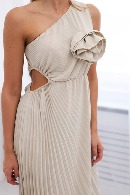 Плисирана рокля украсена с цвете 6945H