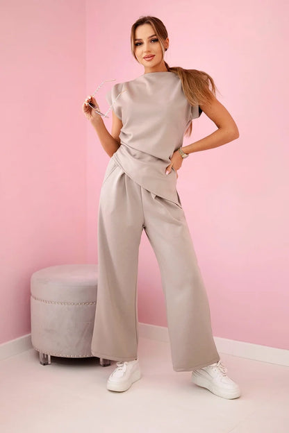 Комплект от асиметрична блуза с панталон 7349