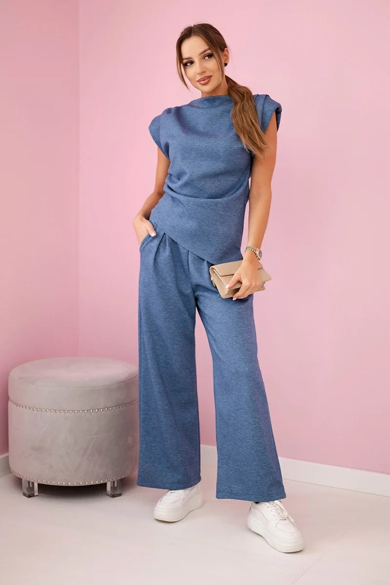 Комплект от асиметрична блуза с панталон 7349