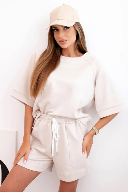 Дамски комплект с блуза с къс ръкав и шорти с ластик 7402