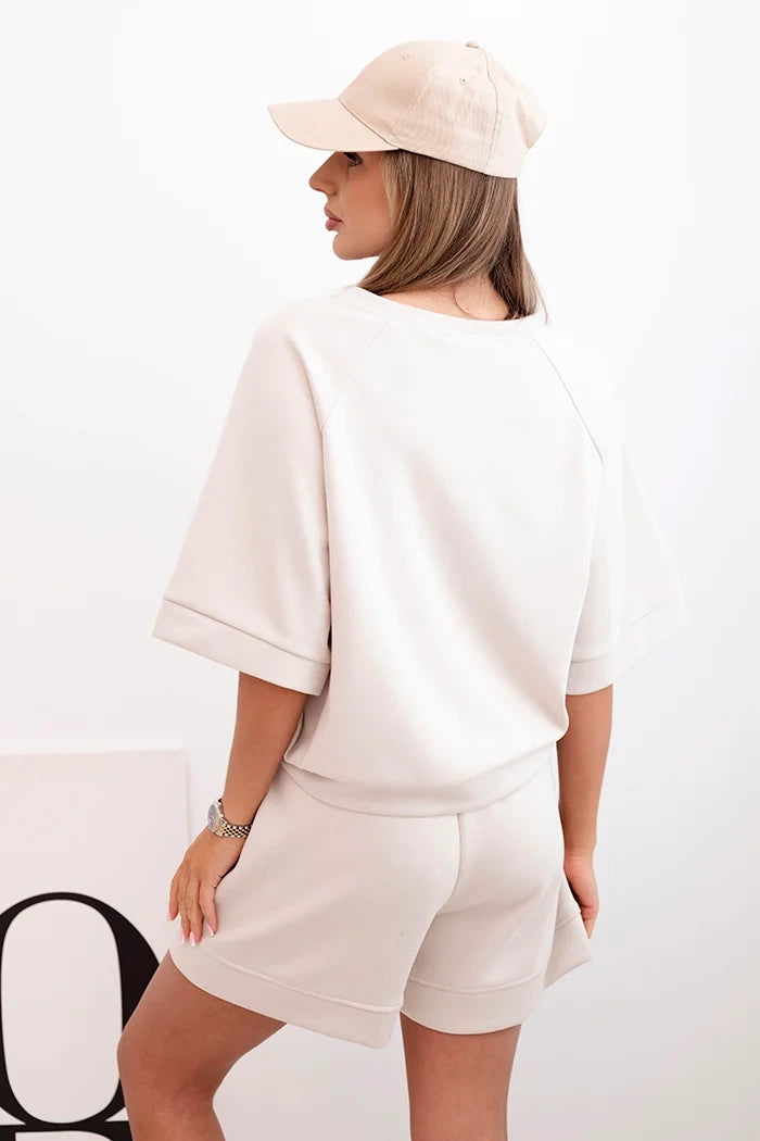 Дамски комплект с блуза с къс ръкав и шорти с ластик 7402