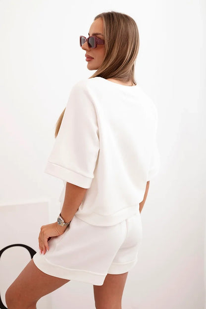 Дамски комплект с блуза с къс ръкав и шорти с ластик 7402