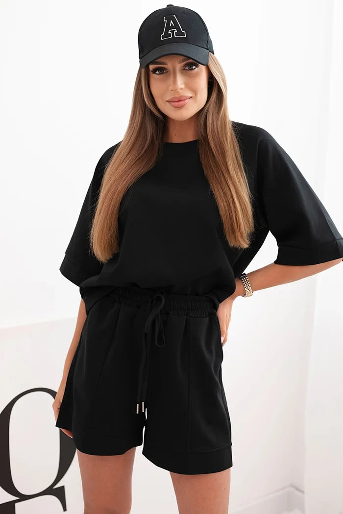 Дамски комплект с блуза с къс ръкав и шорти с ластик 7402