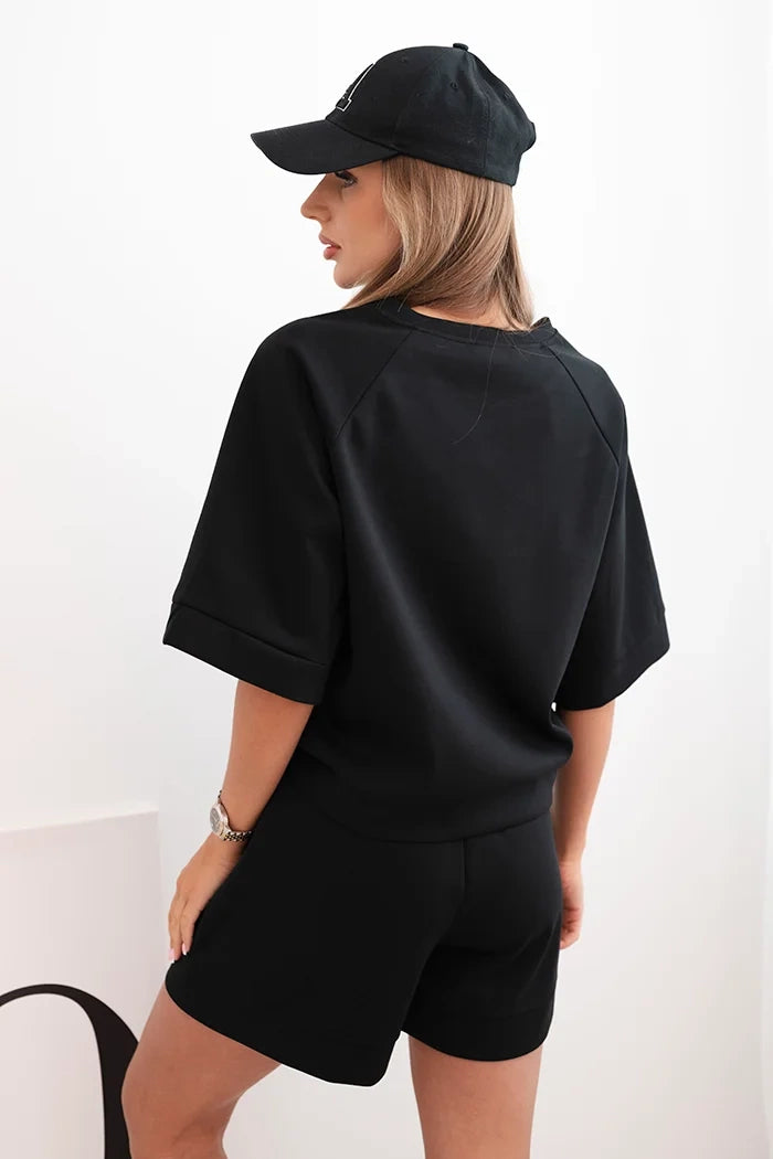 Дамски комплект с блуза с къс ръкав и шорти с ластик 7402