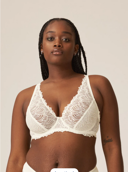 Дантелен сутиен с полуподплатени чаши и банели NATURANA 7675