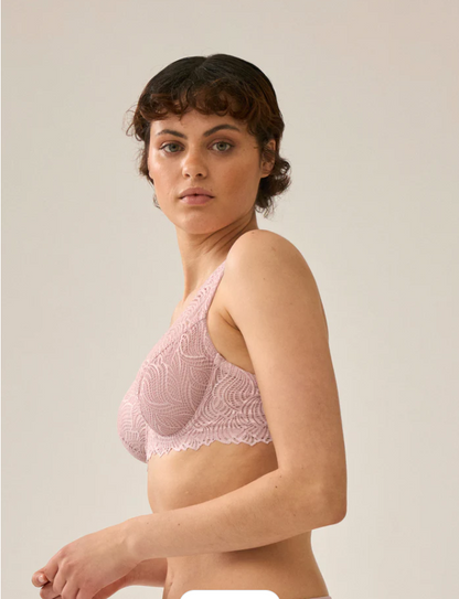 Дантелен сутиен с полуподплатени чаши и банели NATURANA 7675