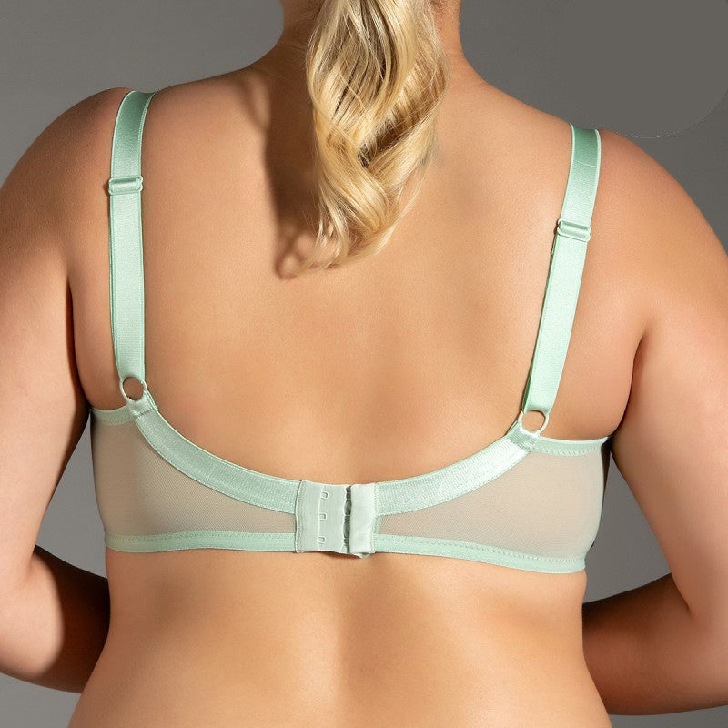 Минимизиращ сутиен с твърда чашка и широки презрамки NB-8041