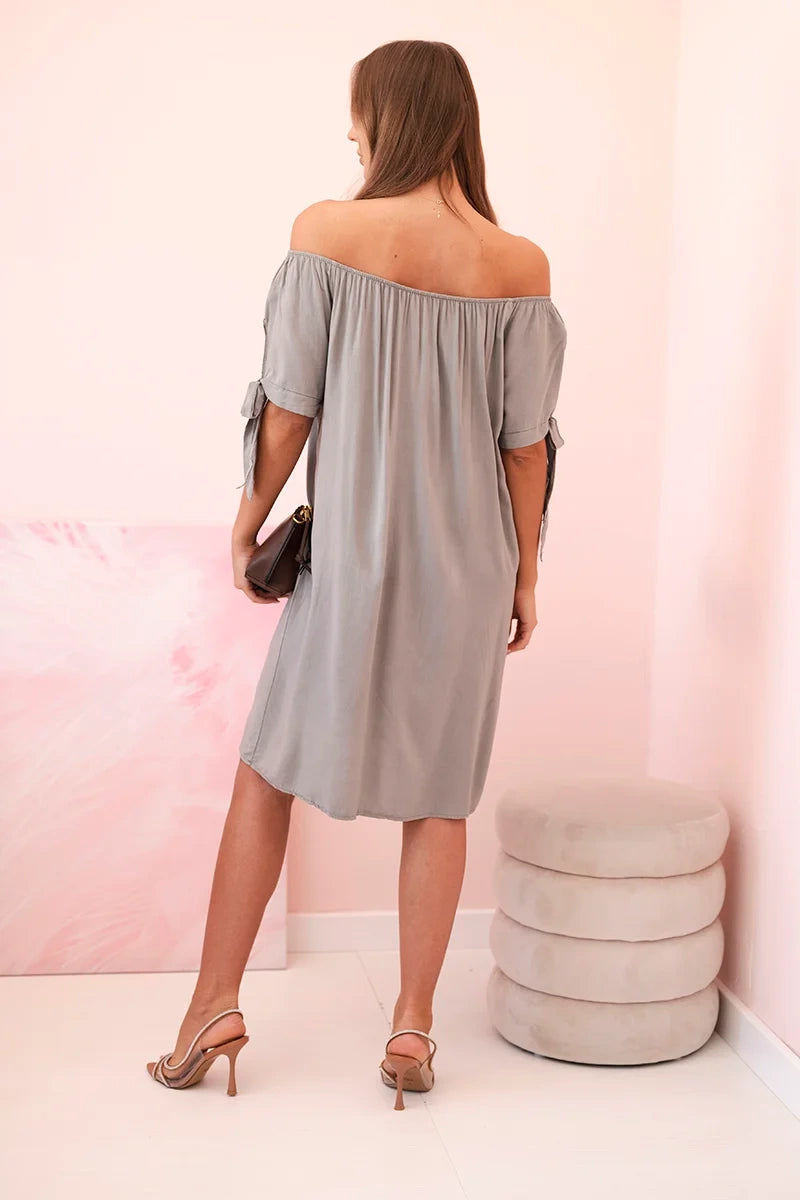 Дамска рокля от вискоза с връзки на ръкавите 81785