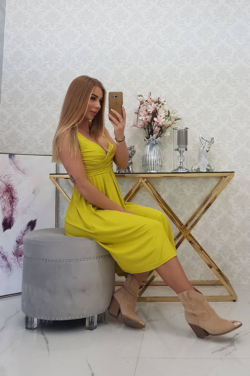 Рокля с широки презрамки