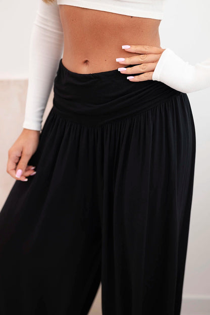 Дамски вискозен панталон с широки крачоли и волани ART9700