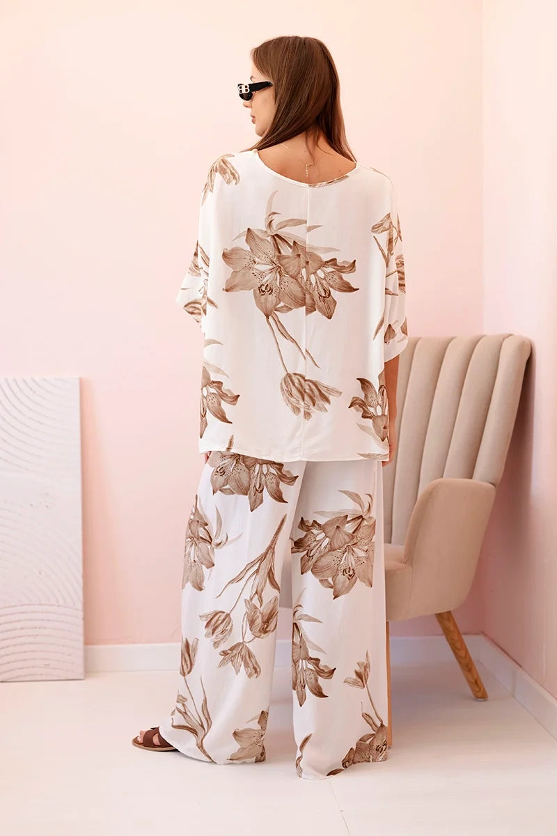 Овърсайз дамски комплект от вискоза с флорален десен ART24107