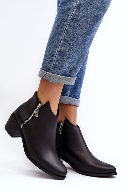  Ниски обувки с ток model 190708 Step in style 