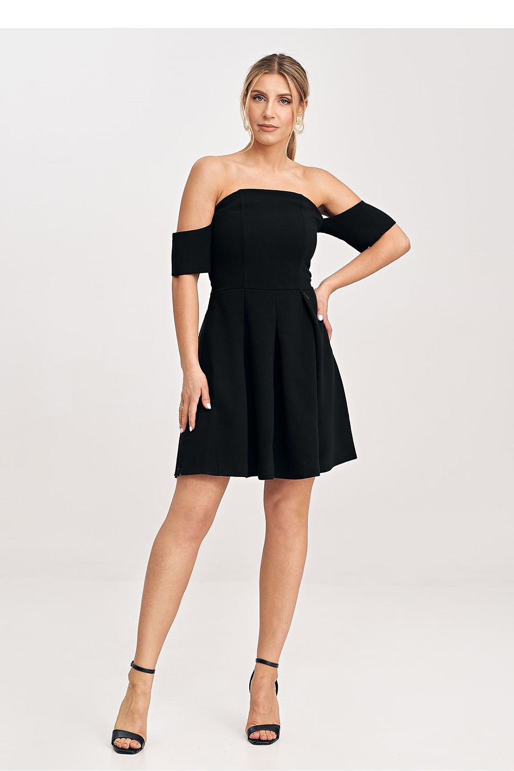  Вечерна рокля model 204343 Figl 