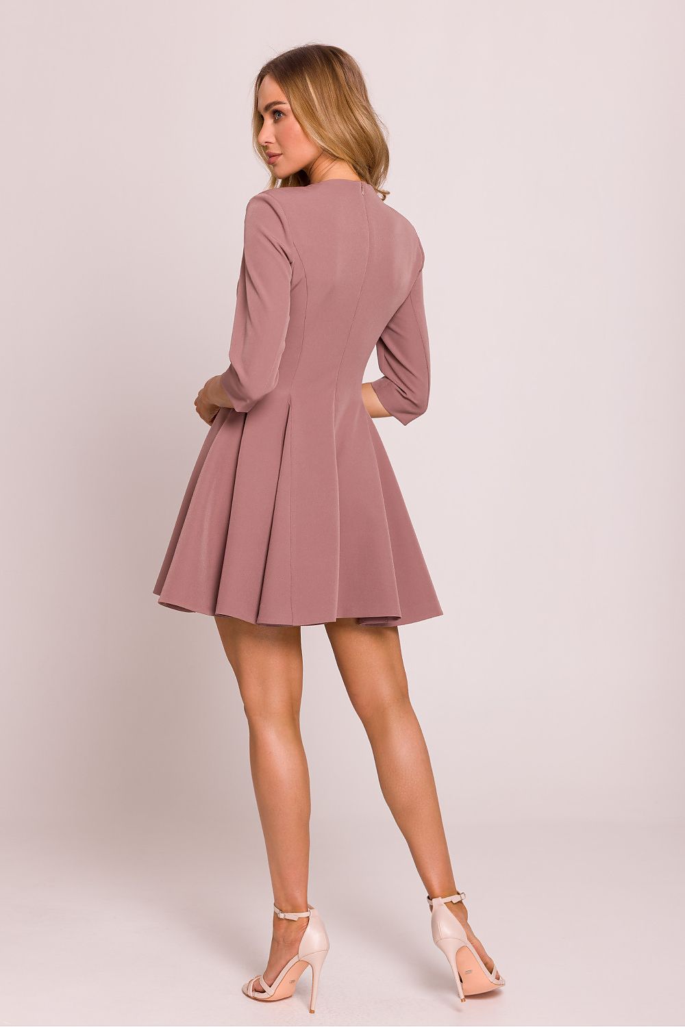  Дневна рокля model 209262 Moe 