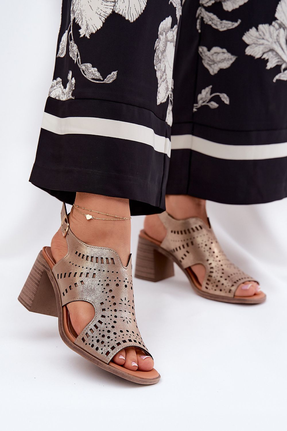  Сандали на ток model 211364 Step in style 