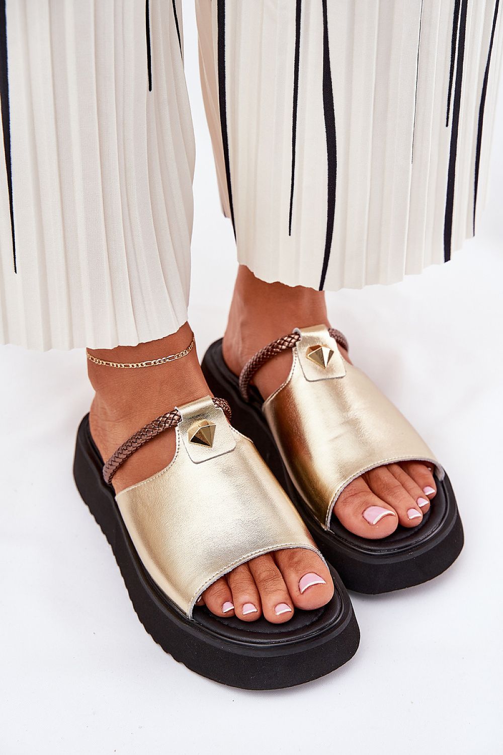  сланци на платформа model 211966 Step in style 