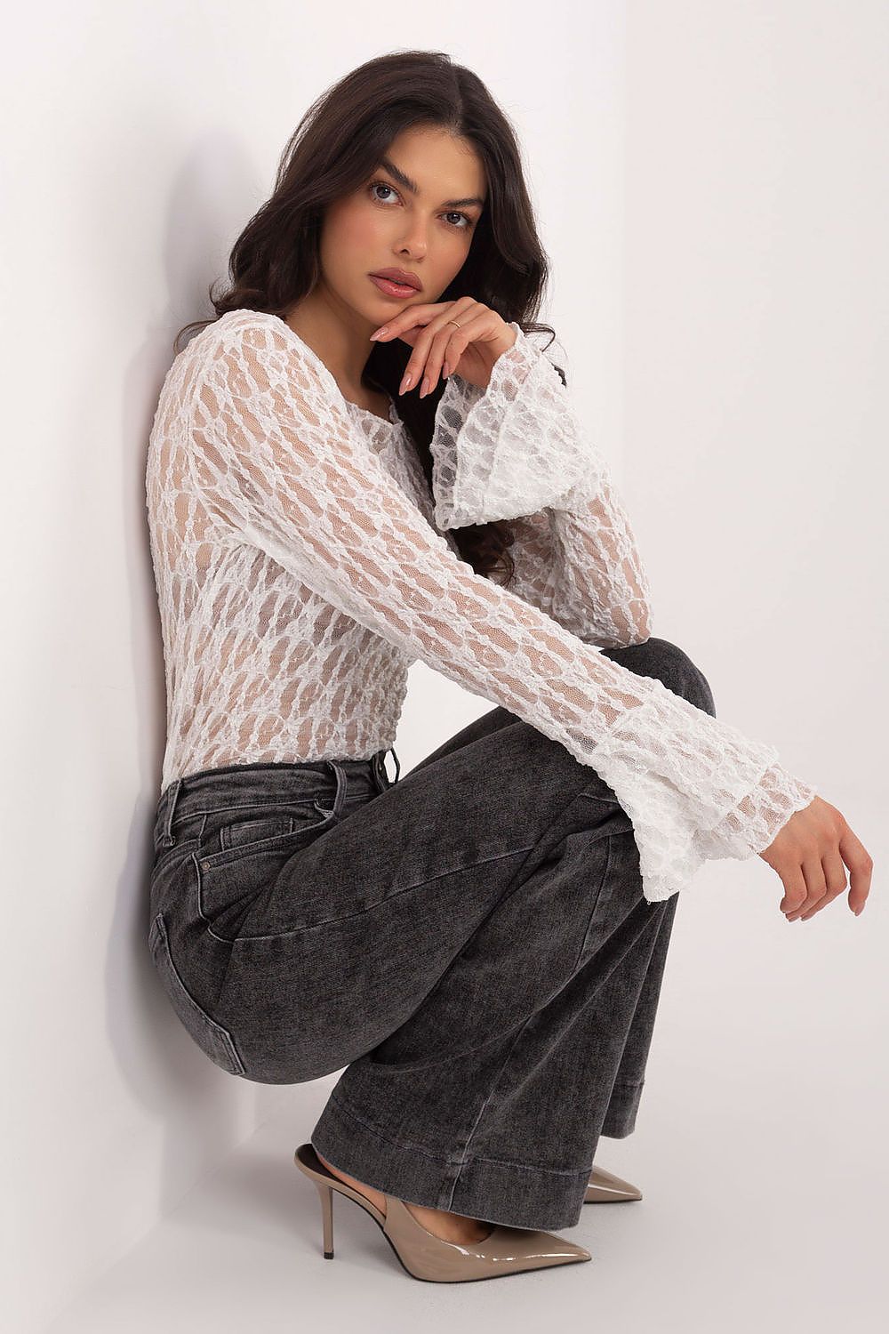  Коприна с дантела model 222450 Italy Moda 