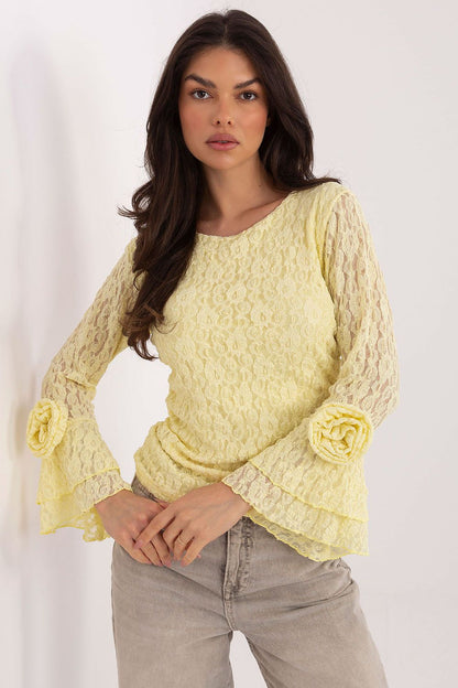  Коприна с дантела model 222737 Italy Moda 