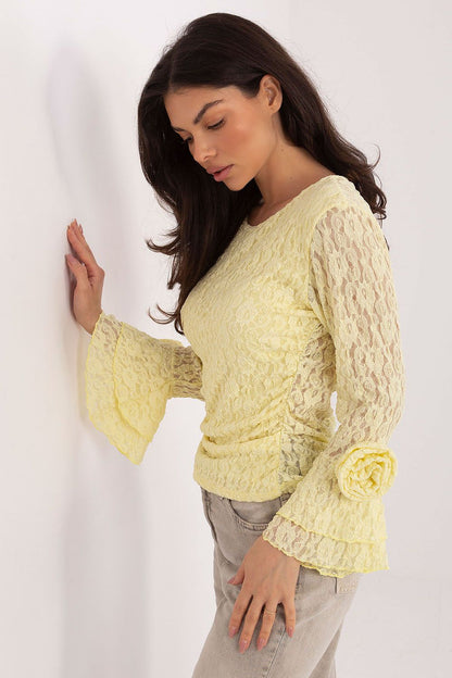  Коприна с дантела model 222737 Italy Moda 