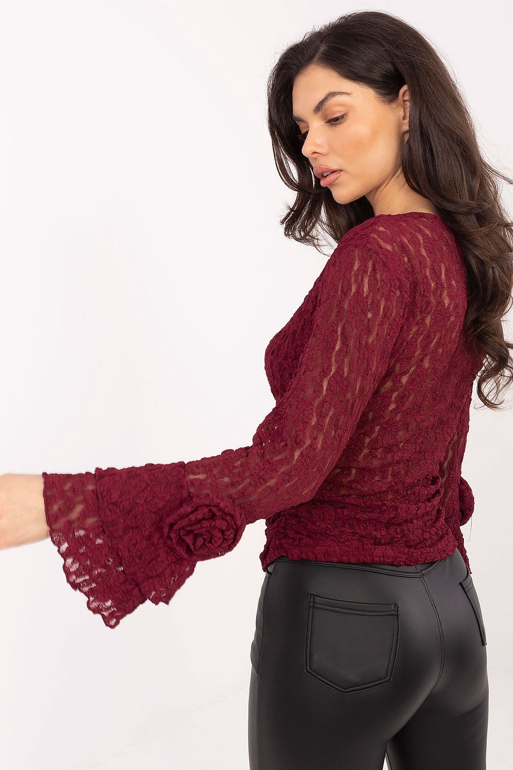  Коприна с дантела model 222740 Italy Moda 