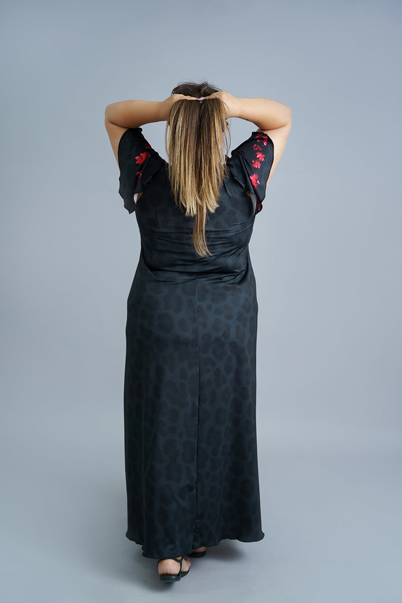 Дълга черна рокля с къс ръкав Елина