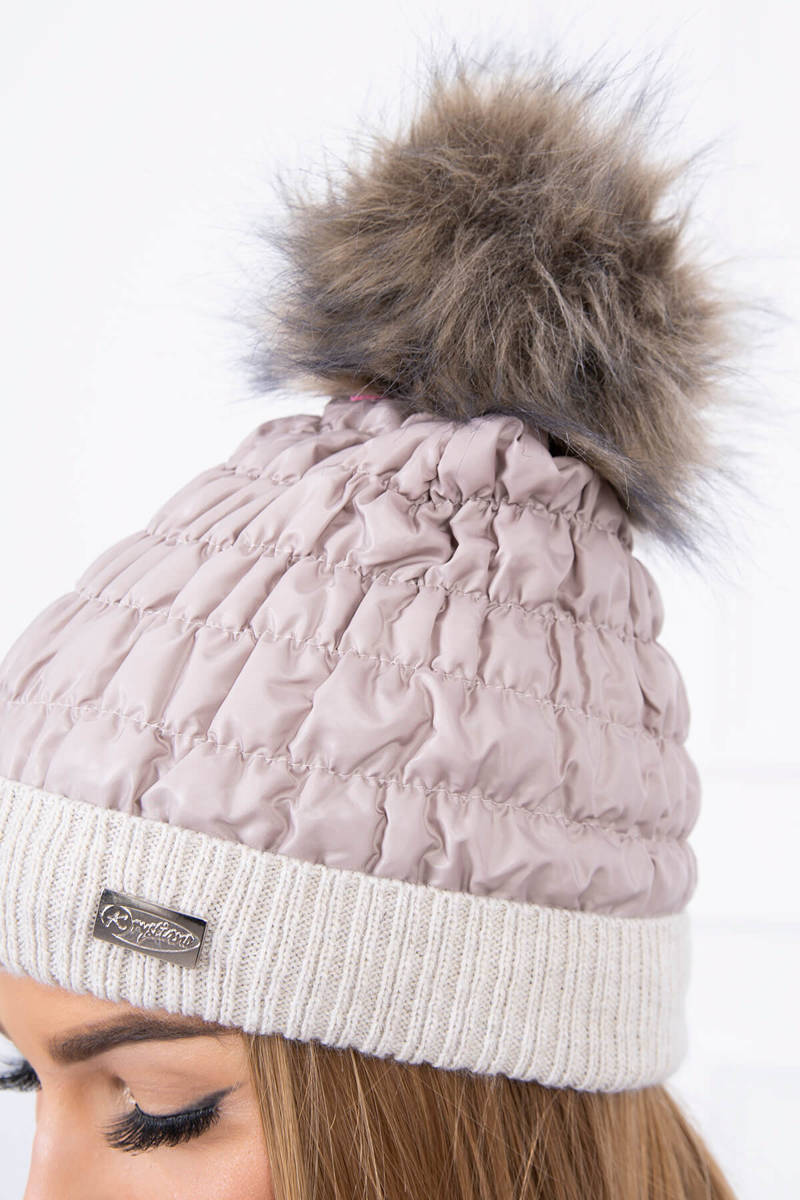 Дамска шапка с помпон K160